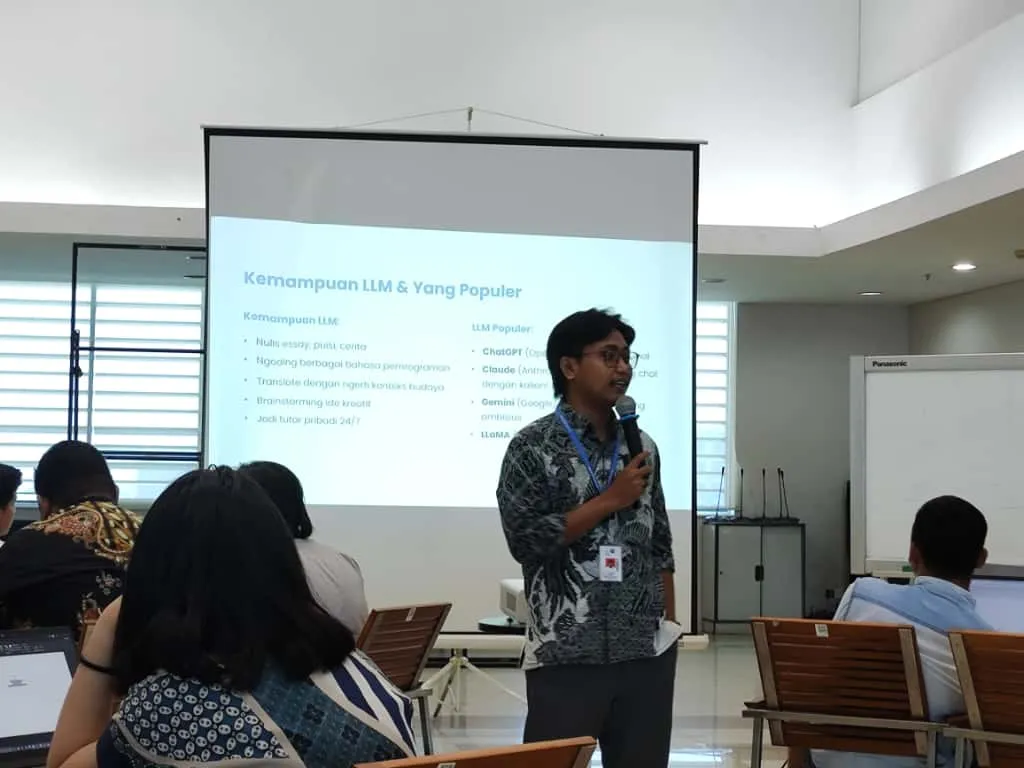 Andi Syahrul menjelaskan kemampuan LLM populer: ChatGPT, Claude, dan Gemini